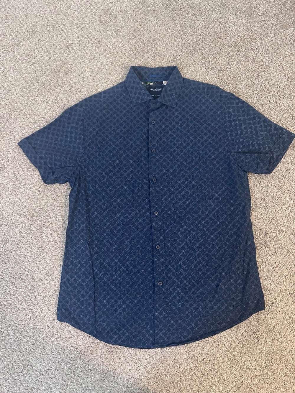 Mens Size Medium Navy Blue Denim & Flower Short Sleeve Button Up